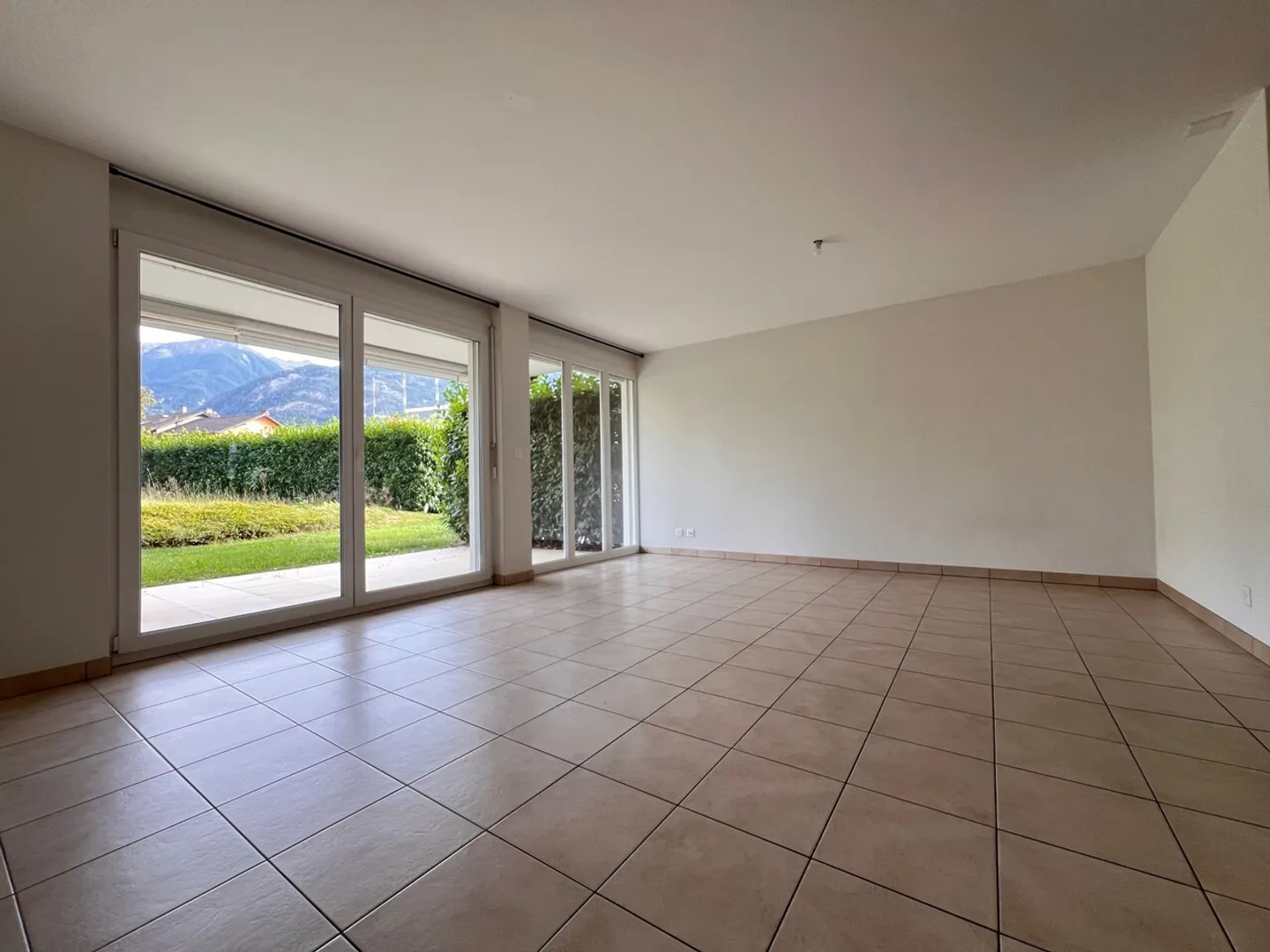 Wunderschöne Wohnung mit Terrasse und Garten in Leytron - Foto 2 von 13
