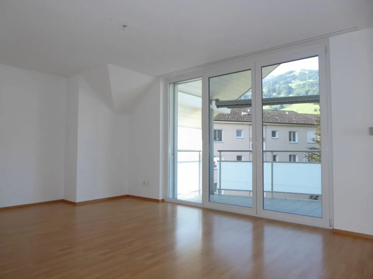 familienfreundliche und grosszügige 6-Zimmer-Maisonette-Wohnung - Foto 9 von 24