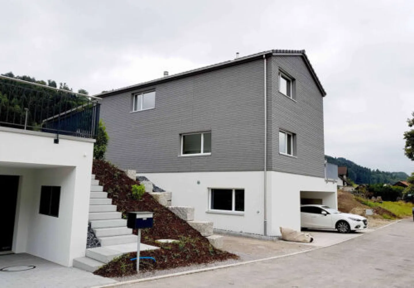 Modernes Minergie-Einfamilienhaus - Foto 2 von 9