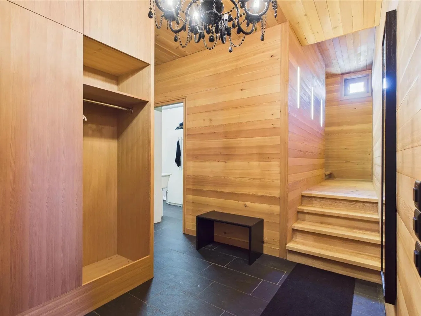 Luxurious chalet with panoramic views over Saas-Fee - Photo 5 of 13