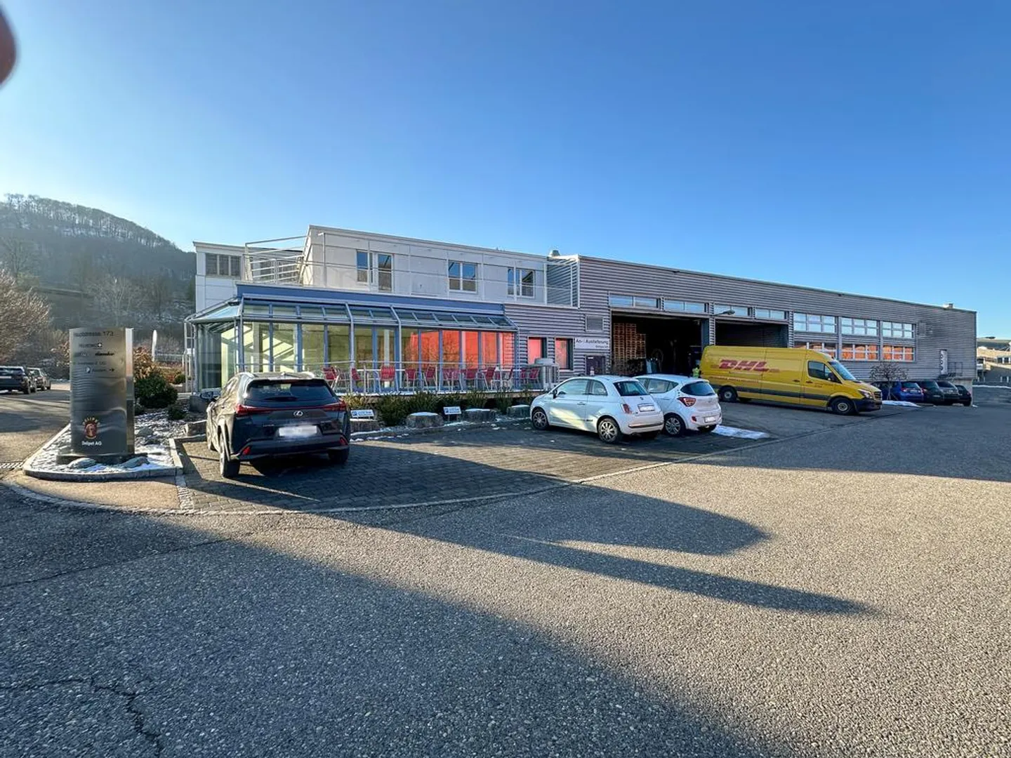 Diverse cantine in una posizione centrale ad Arisdorf - Foto 1 di 6