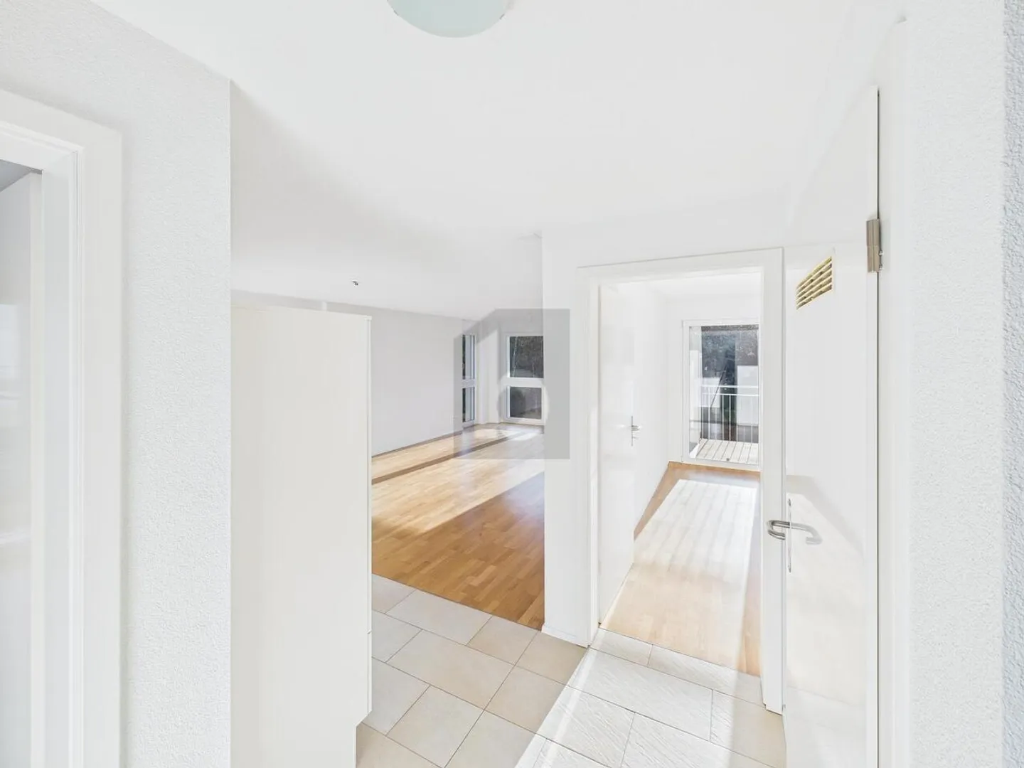 Modern Apartment in Ostermundigen - Photo 3 of 6