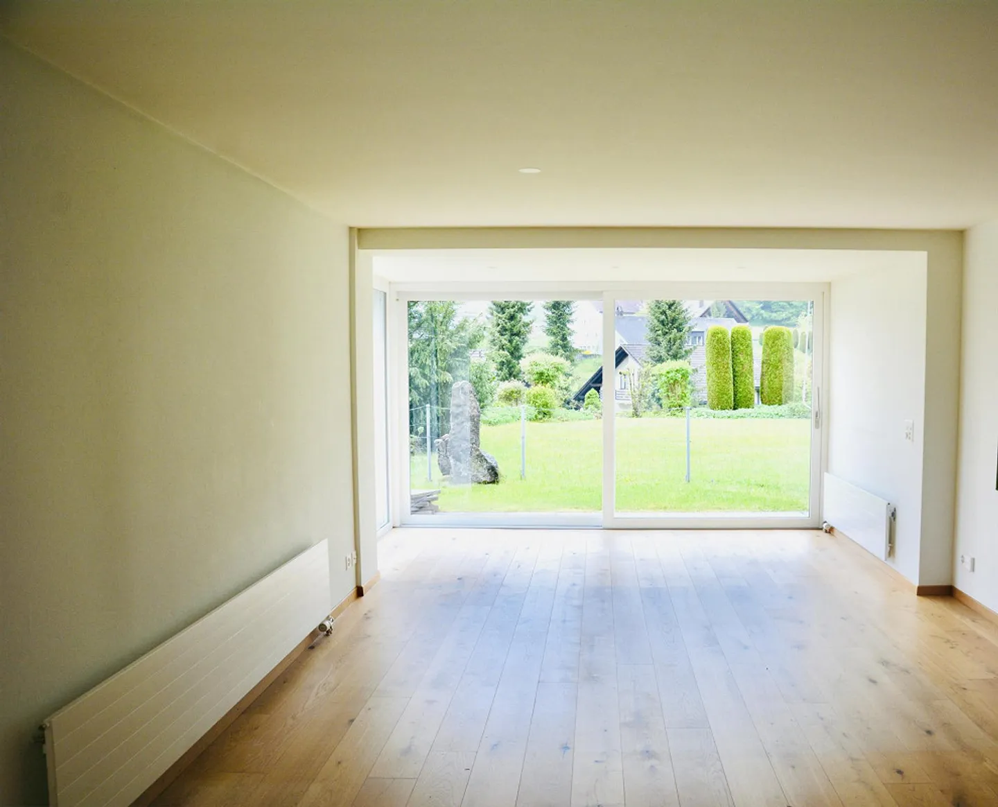 Centrally Located 3.5-Room Apartment with Garden - Photo 2 of 18