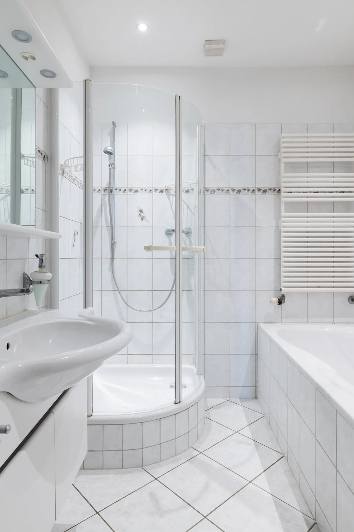 Proprietà nel centro storico con panetteria e appartamento duplex con terrazza sul tetto - Foto 10 di 19