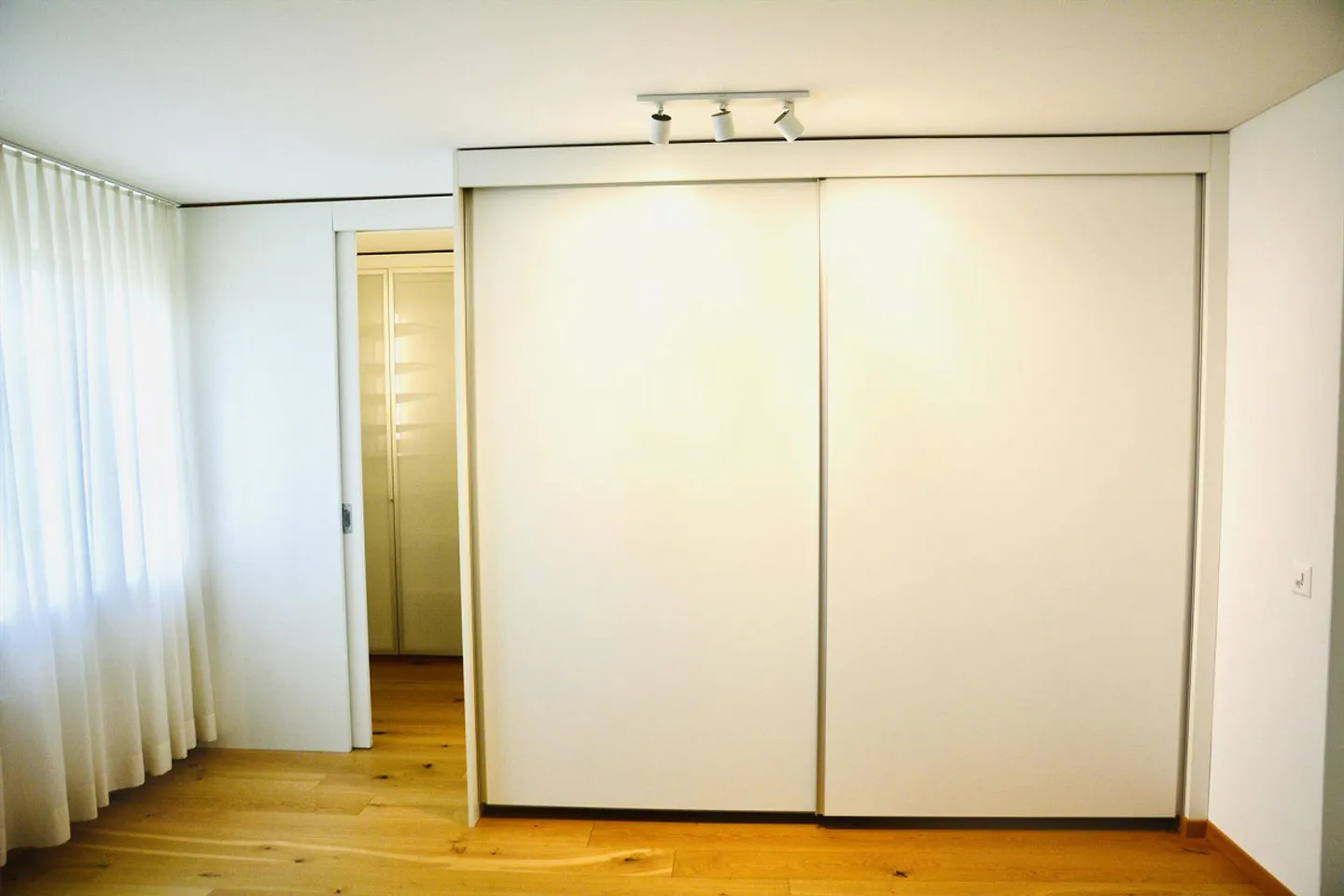 Centrally Located 3.5-Room Apartment with Garden - Photo 6 of 18