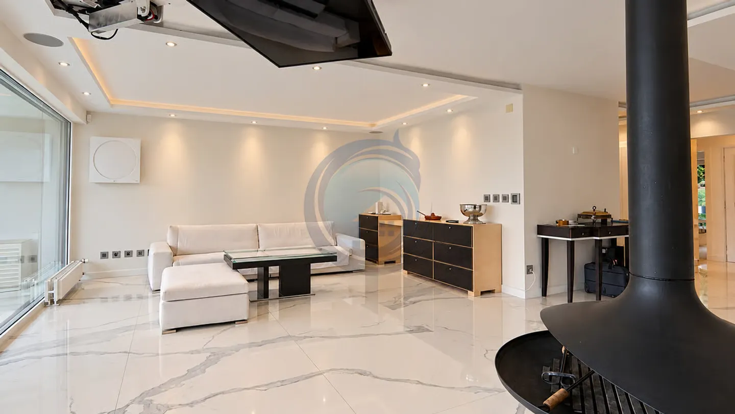 MAGNIFIQUE APPARTEMENT DE STANDING DE 4,5 PIÈCES AVEC VUE SUR LE LAC - Foto 3 von 13