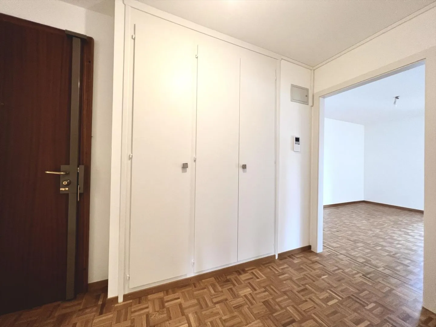 Beautiful, spacious and renovated 3.5-room apartment, 2 steps from CHUV - Photo 2 of 13