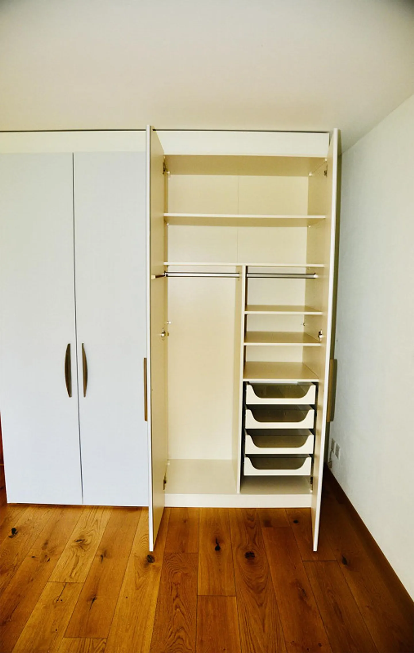 Centrally Located 3.5-Room Apartment with Garden - Photo 7 of 18