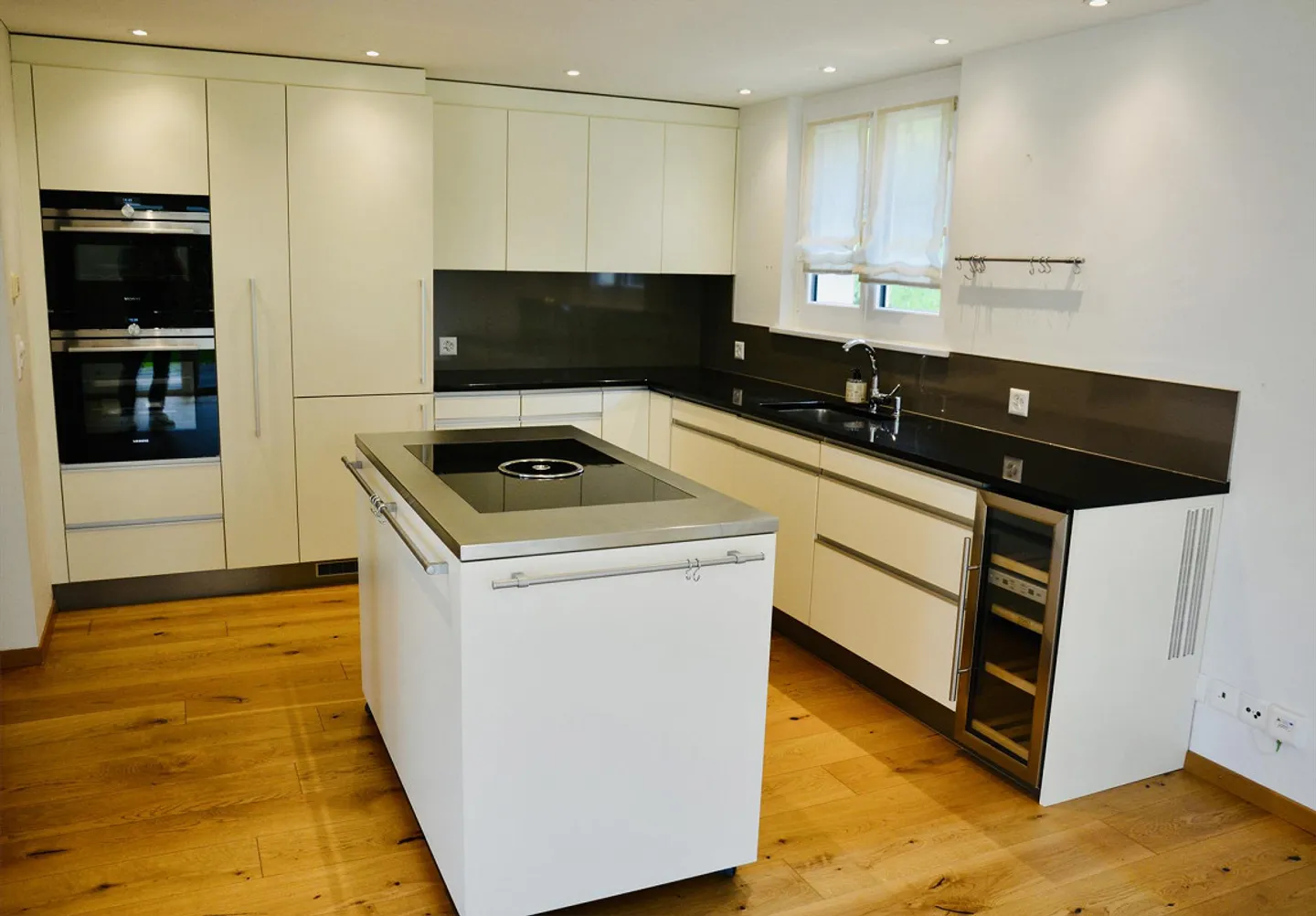 Centrally Located 3.5-Room Apartment with Garden - Photo 9 of 18