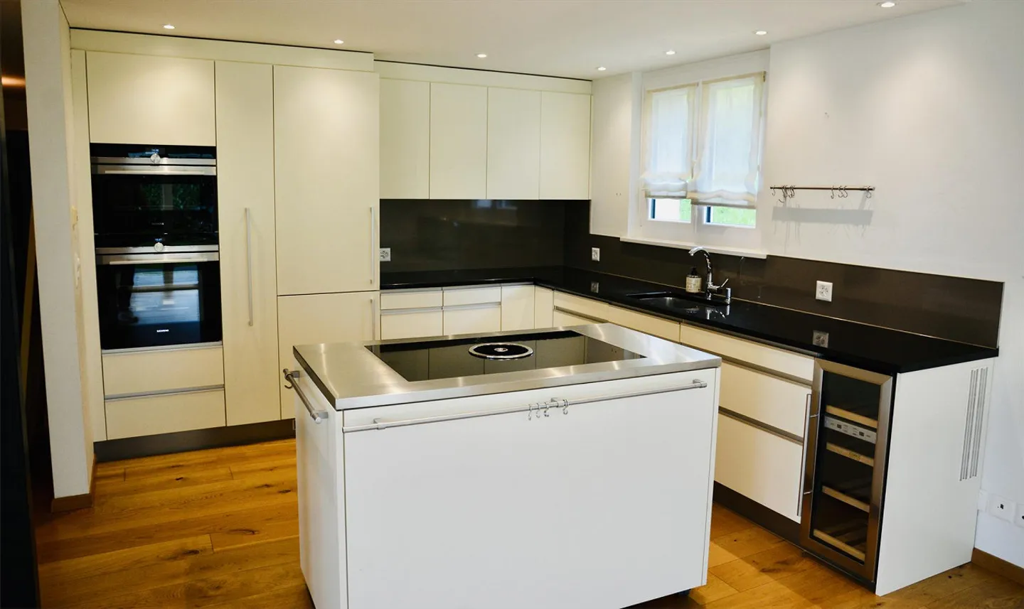 Centrally Located 3.5-Room Apartment with Garden - Photo 10 of 18