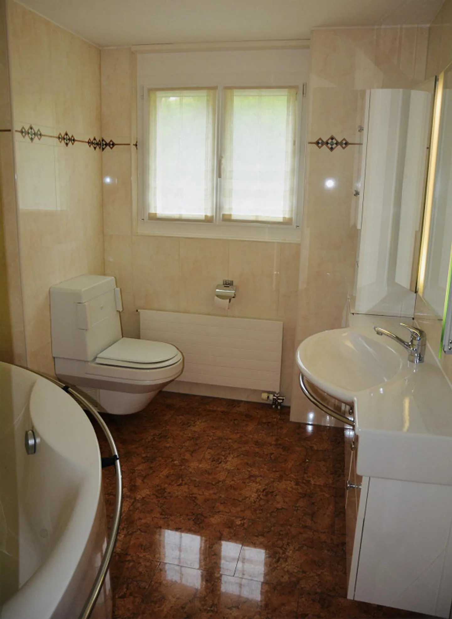 Centrally Located 3.5-Room Apartment with Garden - Photo 12 of 18