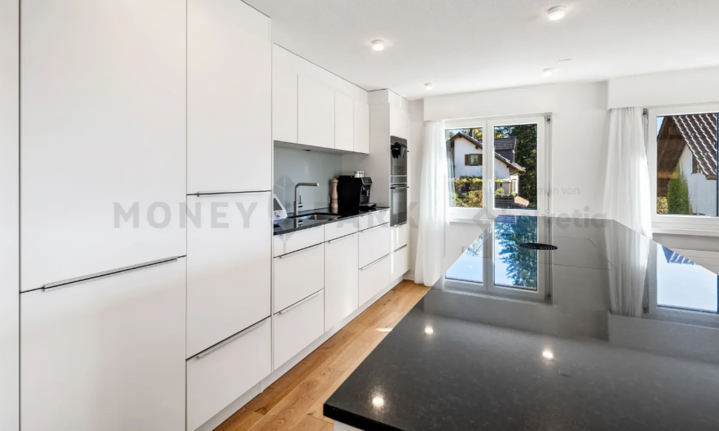 Appartement en terrasse de 4,5 pièces avec vue imprenable - Photo 4 sur 11