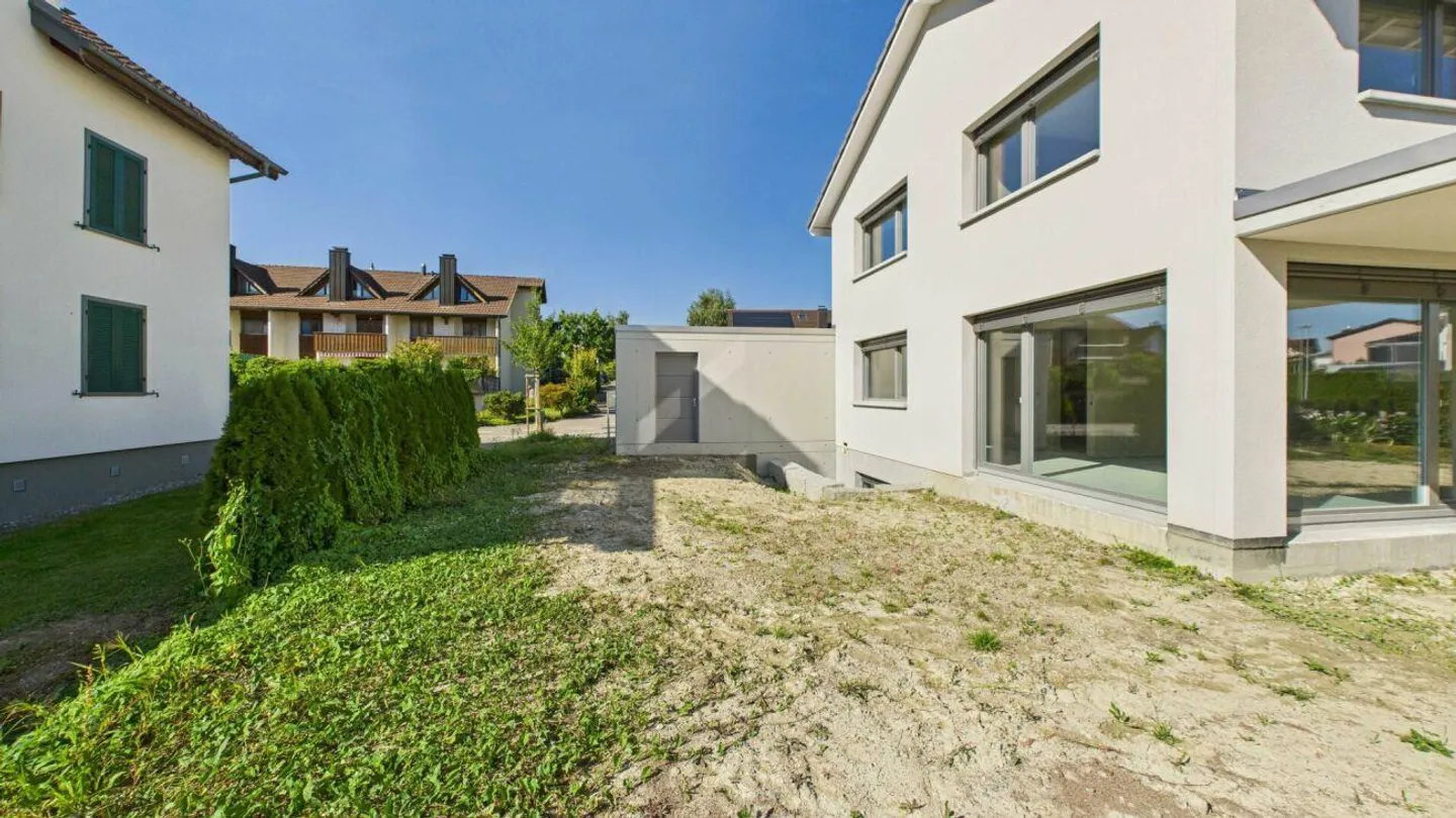 Prima occupazione casa unifamiliare indipendente in una posizione popolare - Foto 3 di 9