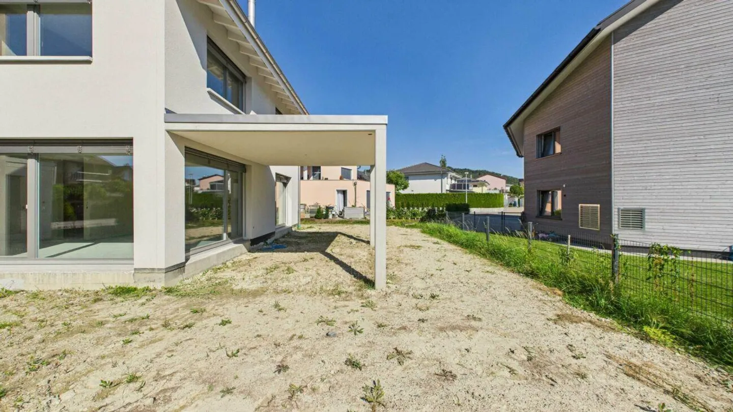 Prima occupazione casa unifamiliare indipendente in una posizione popolare - Foto 4 di 9