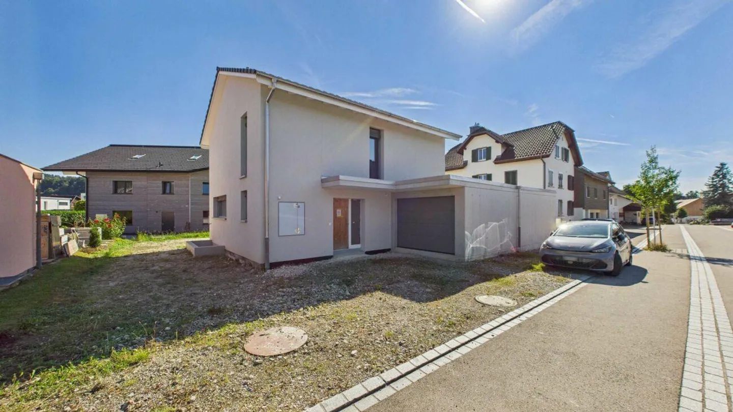 Prima occupazione casa unifamiliare indipendente in una posizione popolare - Foto 5 di 9
