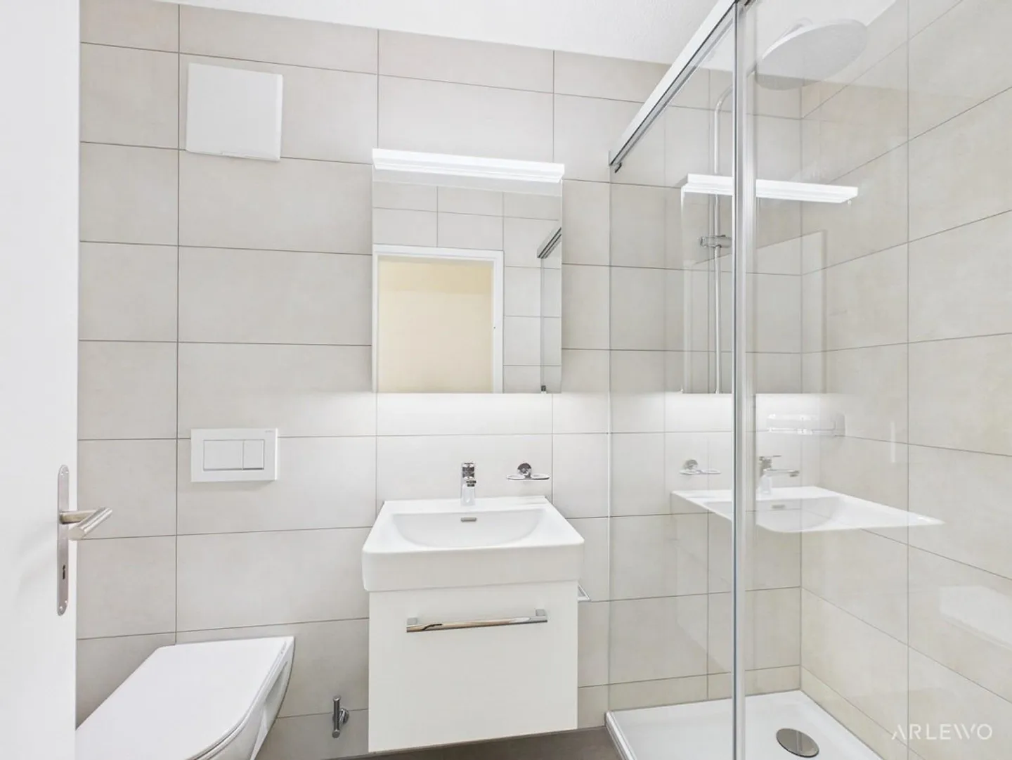 Oasi di benessere con vista: Vivere moderno in una posizione centrale e tranquilla - Foto 9 di 13