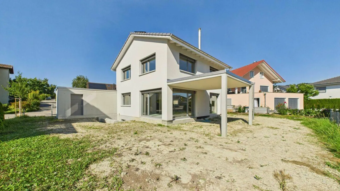 Prima occupazione casa unifamiliare indipendente in una posizione popolare - Foto 1 di 9