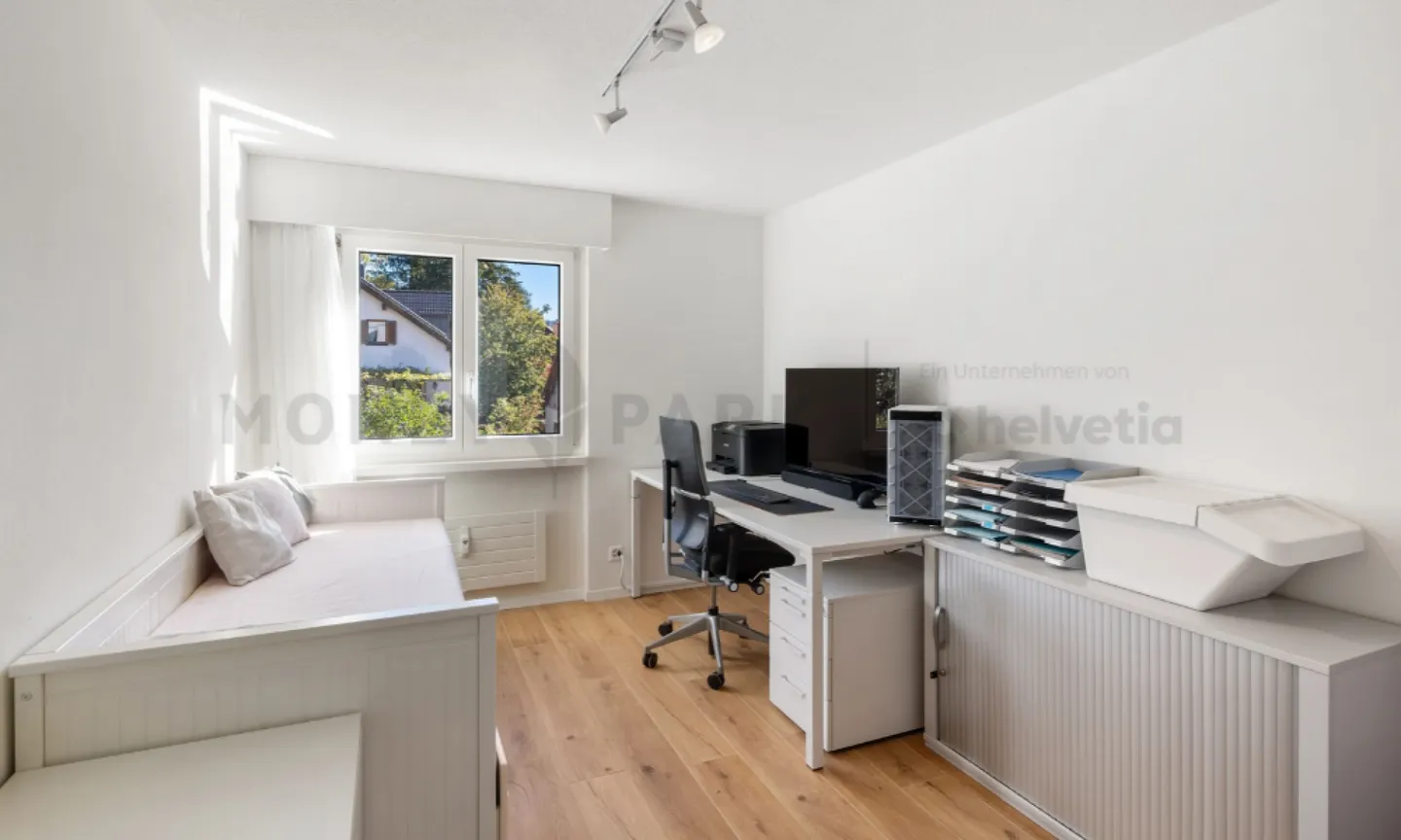 Appartement en terrasse de 4,5 pièces avec vue imprenable - Photo 8 sur 11