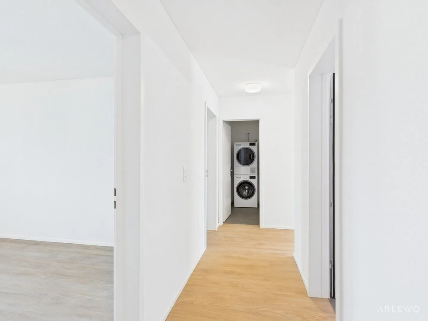 Oasi di benessere con vista: Vivere moderno in una posizione centrale e tranquilla - Foto 11 di 13