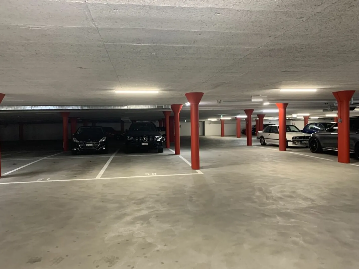 Place de parking - Photo 2 sur 3
