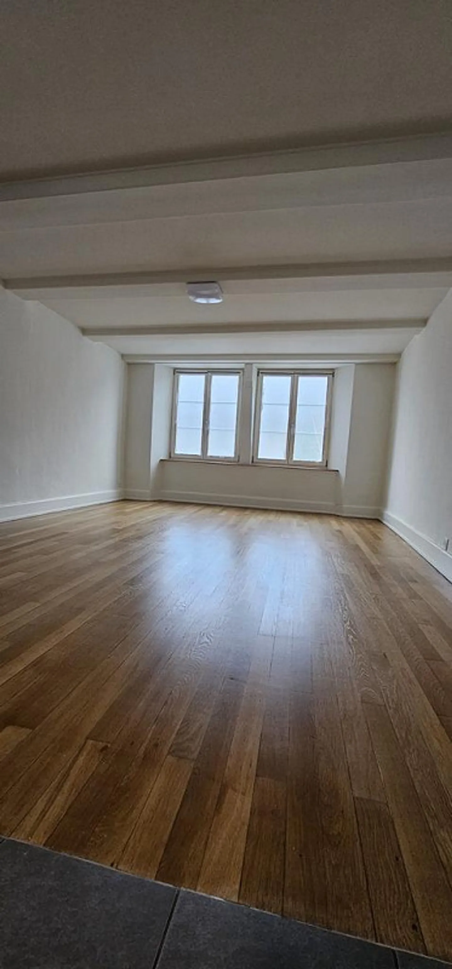 RENOVATED 3-ROOM APARTMENT IN LAUSEN - Photo 3 of 5