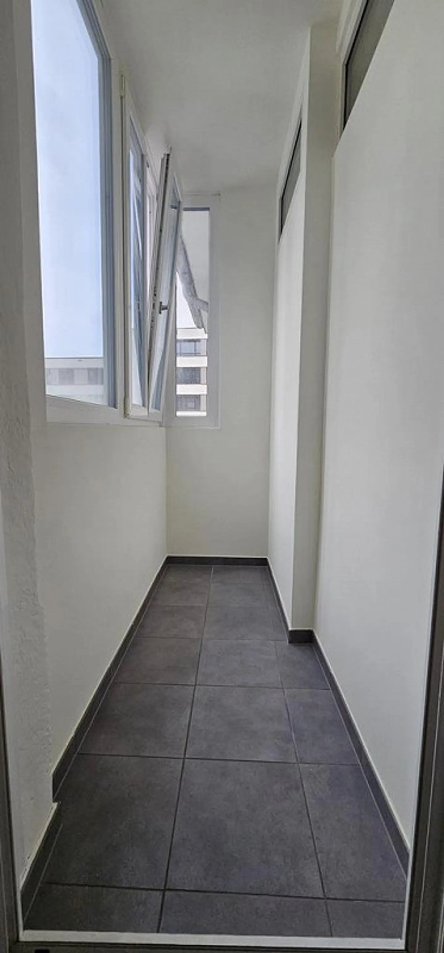 RENOVATED 3-ROOM APARTMENT IN LAUSEN - Photo 5 of 5