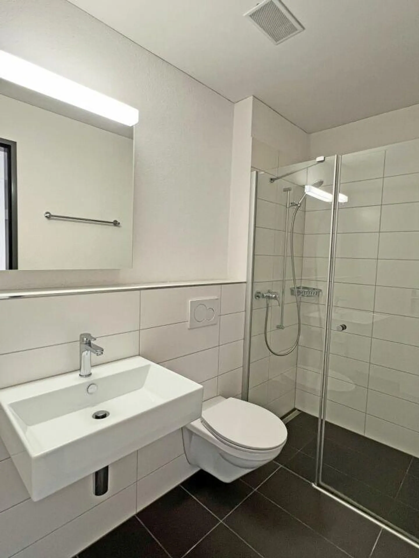 Moderno appartamento di 3,5 stanze con balcone. - Foto 7 di 10