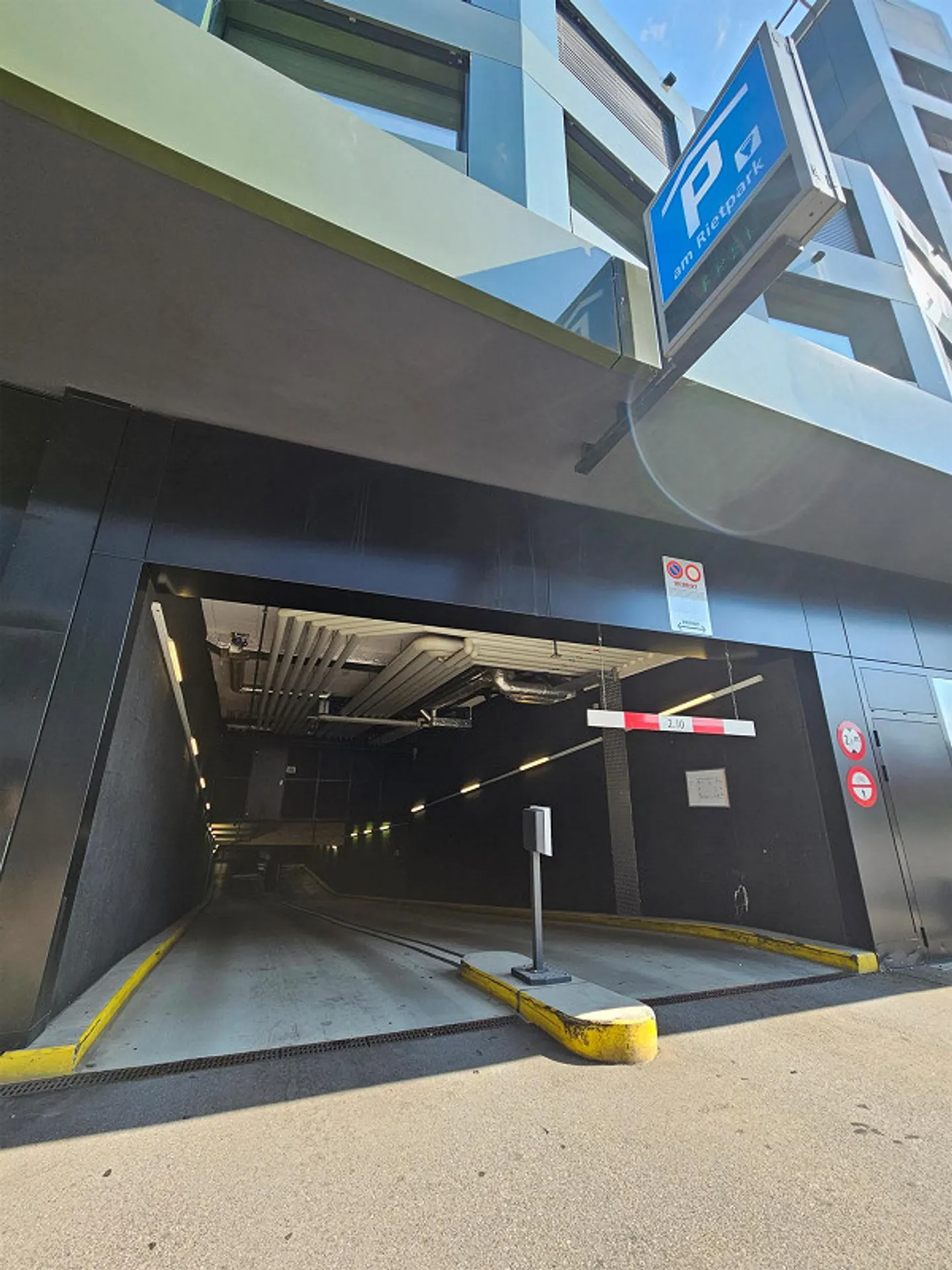 Motorcycle parking space for rent in parking garage - Photo 1 of 1