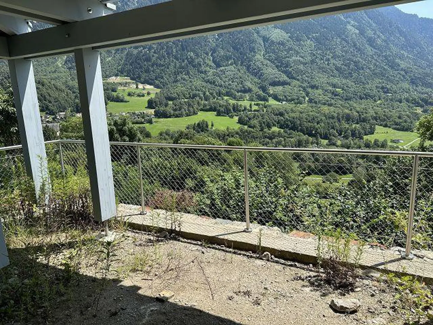 6 1/2-Room Villa in a Very Sunny, Quiet Location with a View - Photo 18 of 28