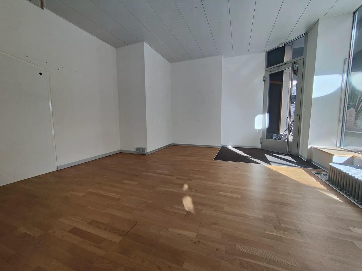 Zu vermieten, Gewerbefläche in Biel - Foto 4 von 8