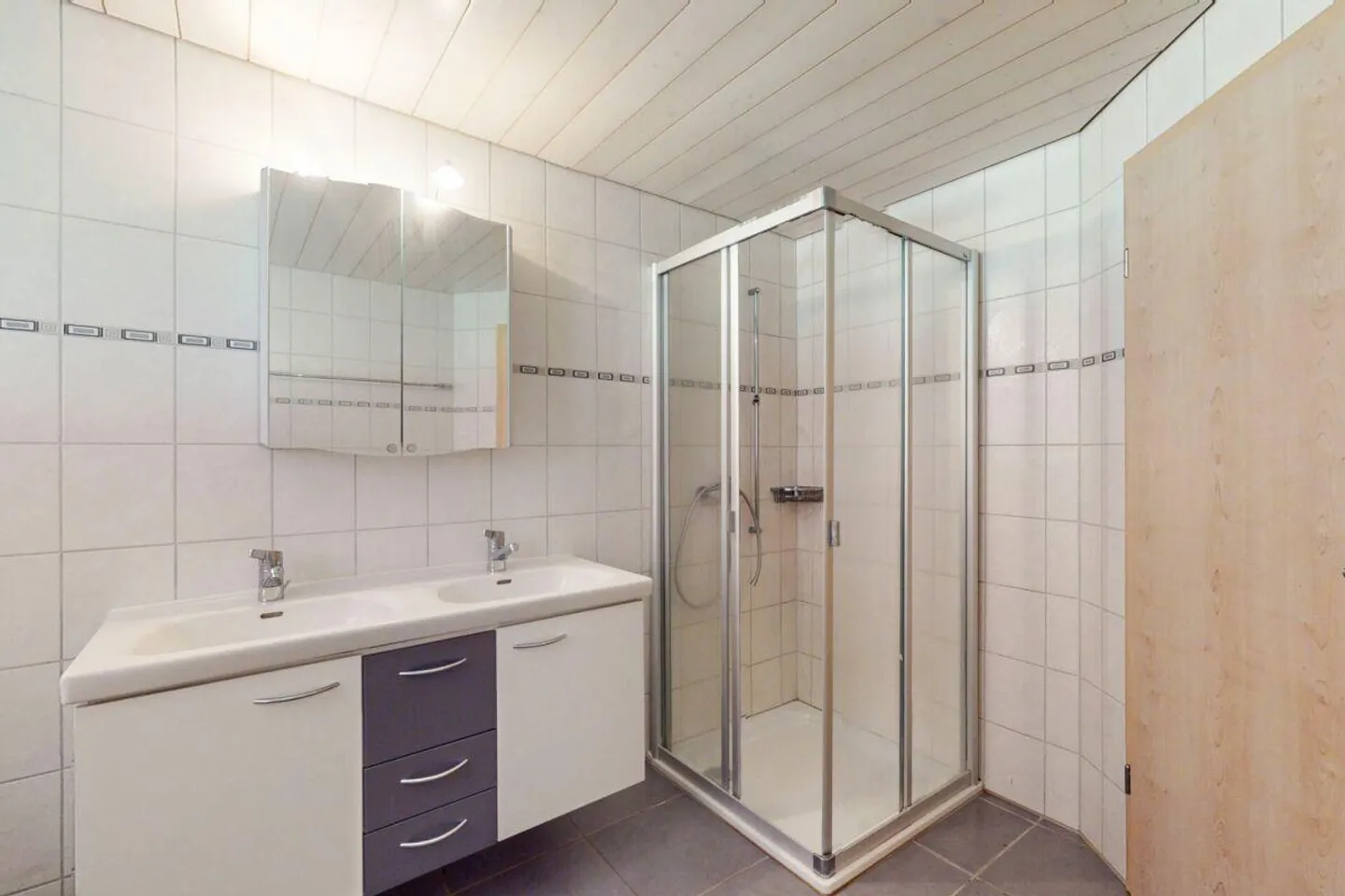 Cozy Apartment with Mountain View - Photo 13 of 13