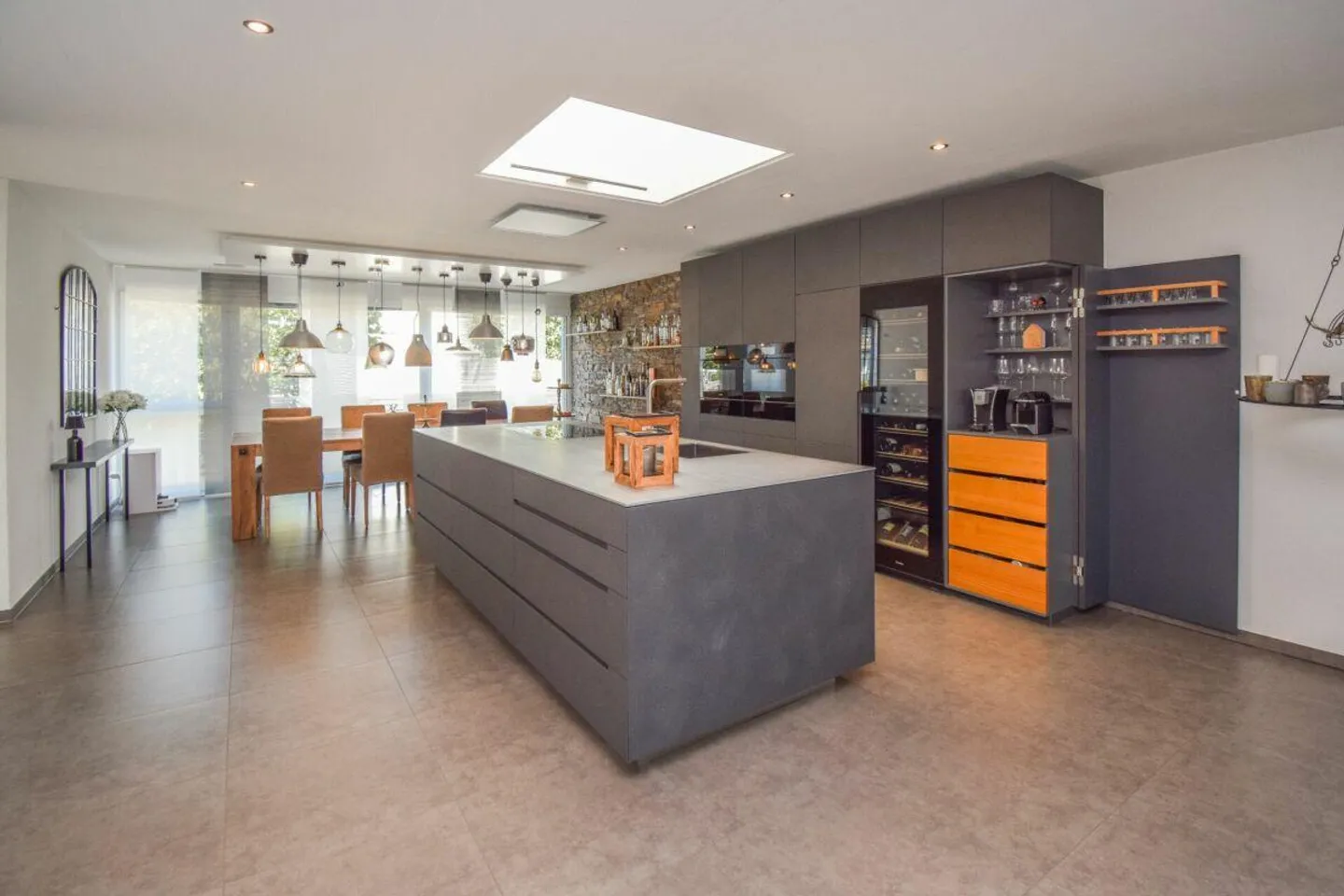 Maison individuelle de 5,5 pièces avec piscine dans un emplacement familial à Riedt près d'Erlen - Photo 8 sur 25