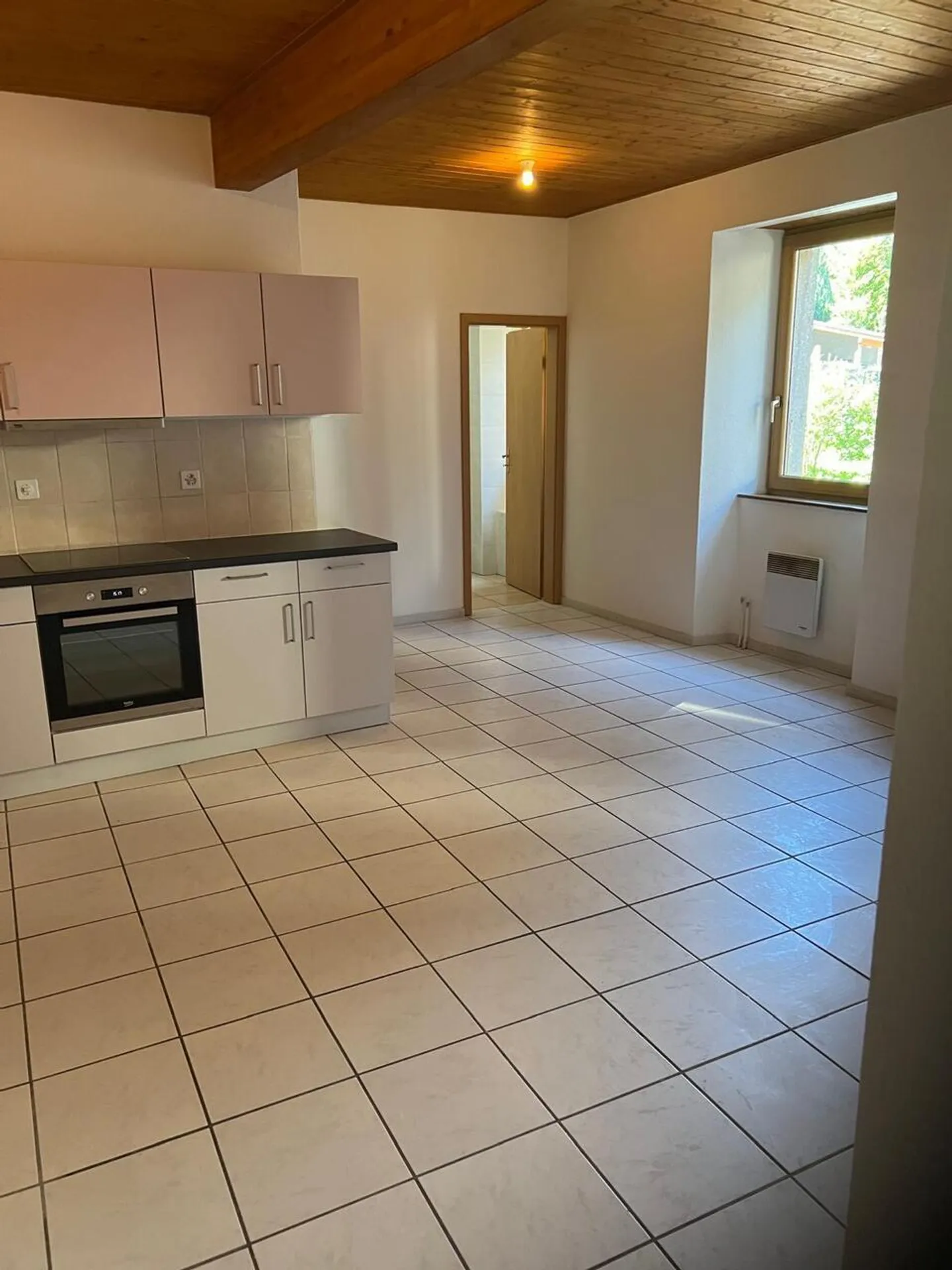 Edificio di rendimento nel cuore di Salvan - Foto 4 di 15