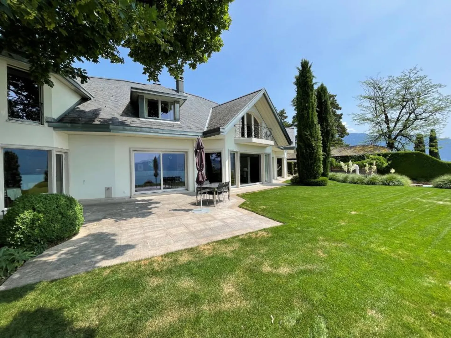 QUARTIERE RESIDENZIALE VIP - TRANQUILLO E VISTA A 180° - Foto 11 di 13