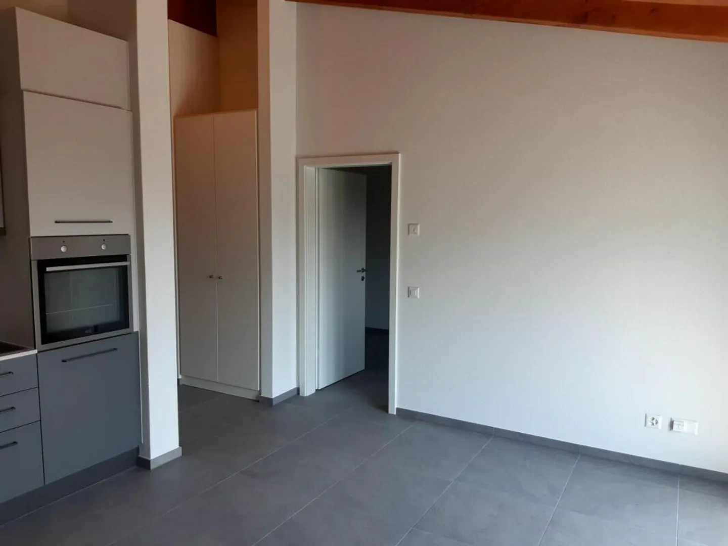 Charmante 2,5 Zimmer Wohnungen - Foto 3 von 5