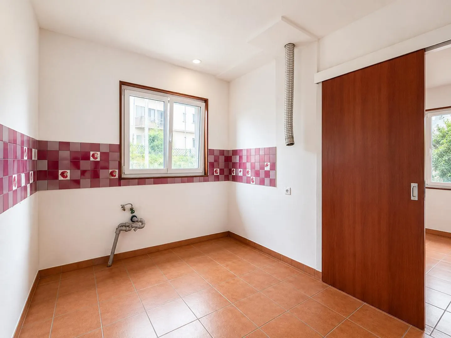 Casa familiare con giardino - Foto 2 di 10