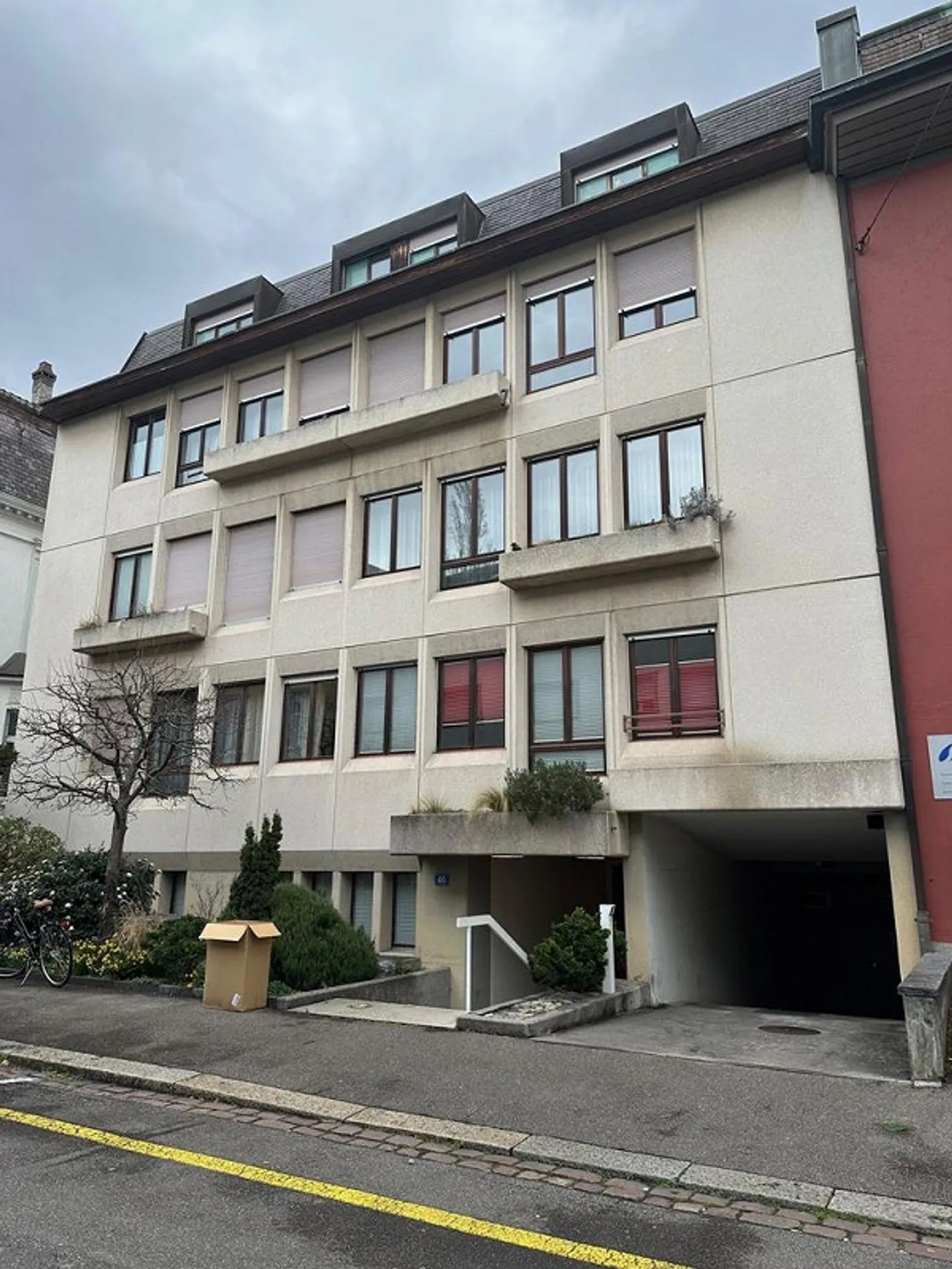 Parkplatz in Basel - Foto 1 von 1