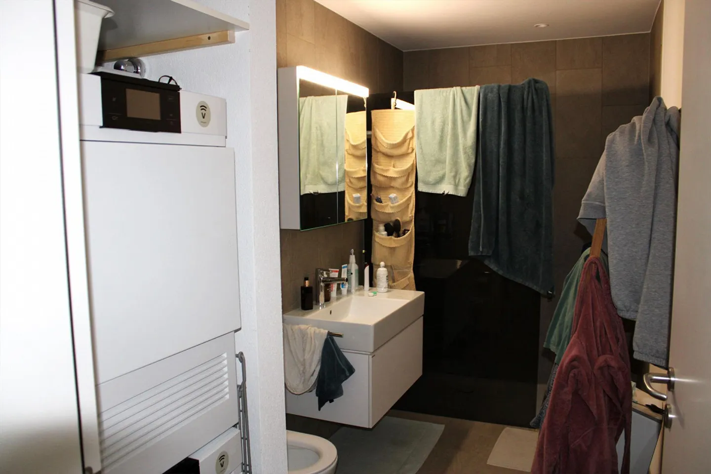 Moderne 3.5-Zimmerwohnung mit Aussicht - Foto 4 von 9