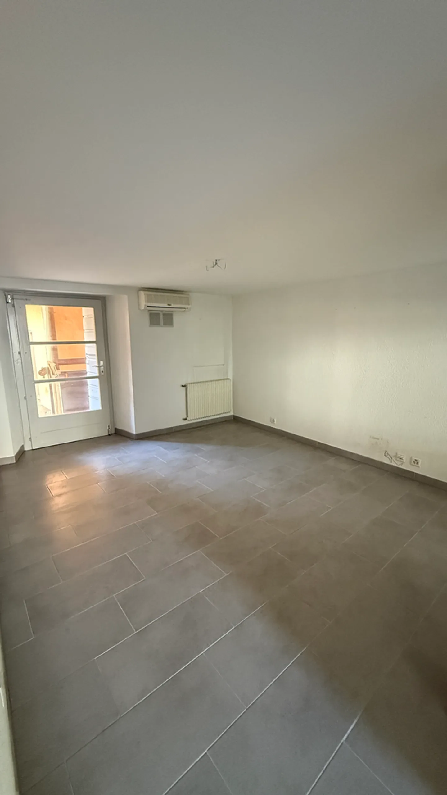 Spazio Commerciale in Posizione Privilegiata - Foto 6 di 6