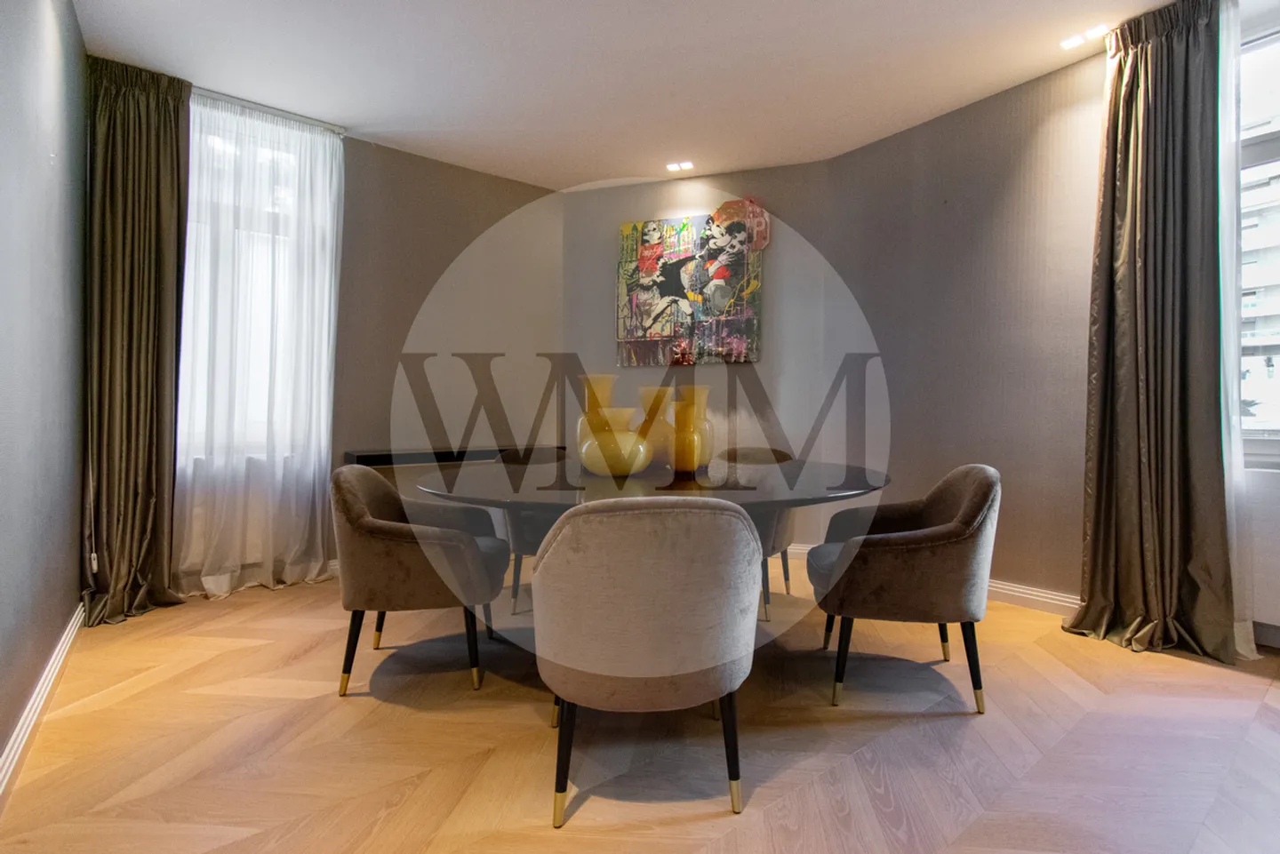 ELEGANT DUPLEX IN CITY CENTER WITH LAKE VIEW - Photo 6 of 22