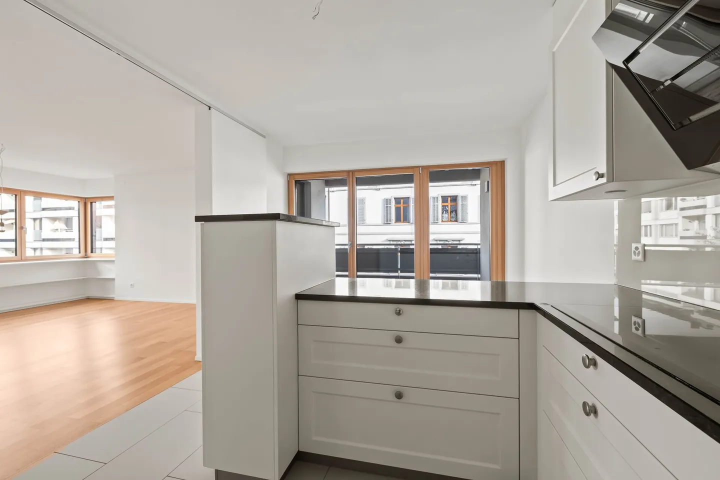 Vie spacieuse sur un étage - Appartement de 6,5 pièces au Spalentor - Photo 3 sur 19