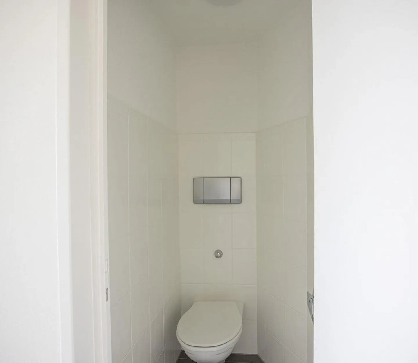 Freshly renovated apartment - Photo 2 of 6