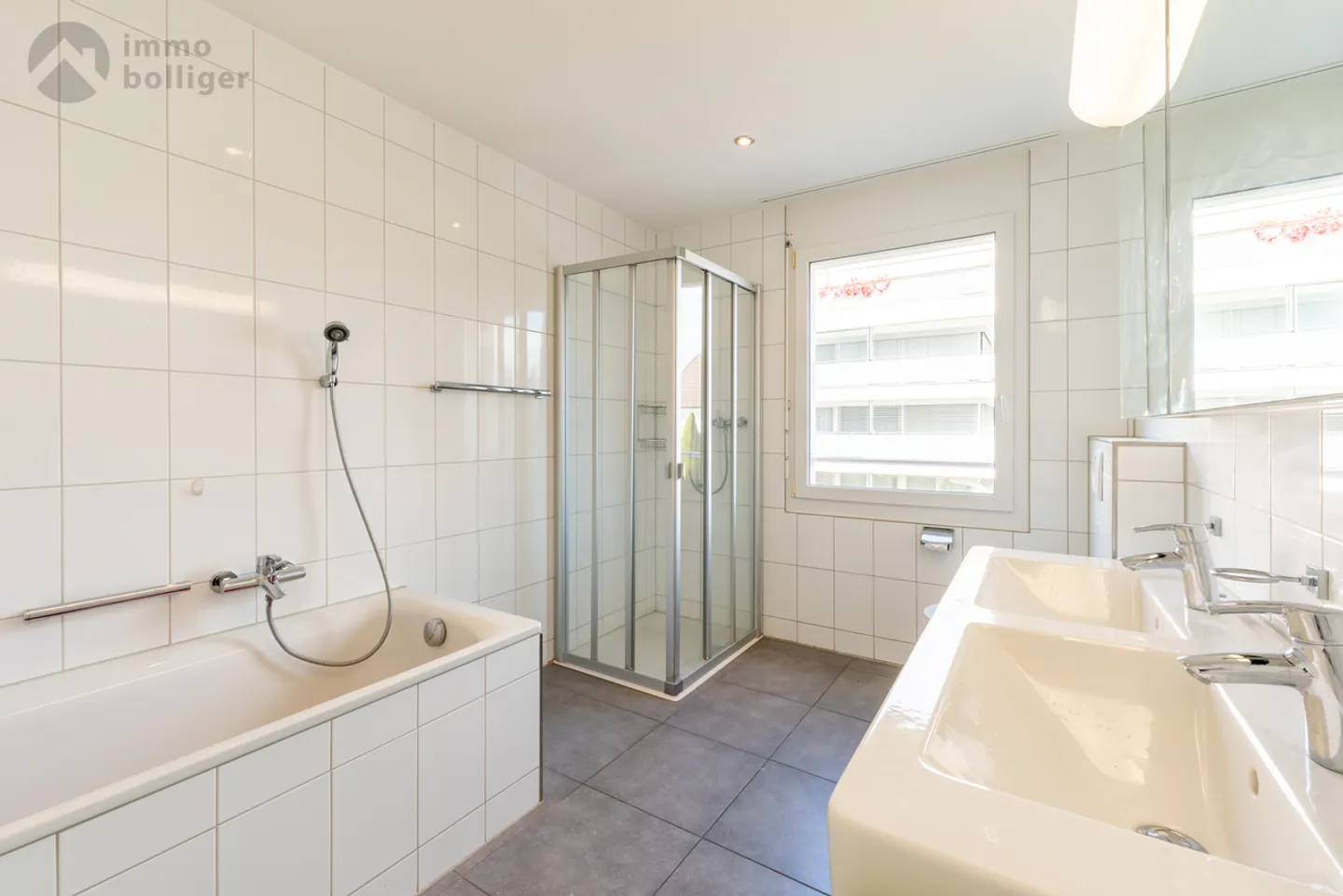 Sunny Rooms, Short Distances – Living with Quality of Life - Photo 8 of 15