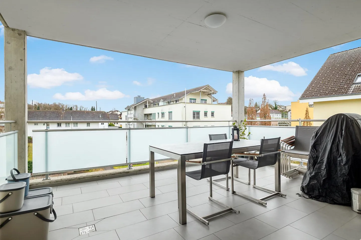 Espace pour la famille et la vie quotidienne - Photo 2 sur 13