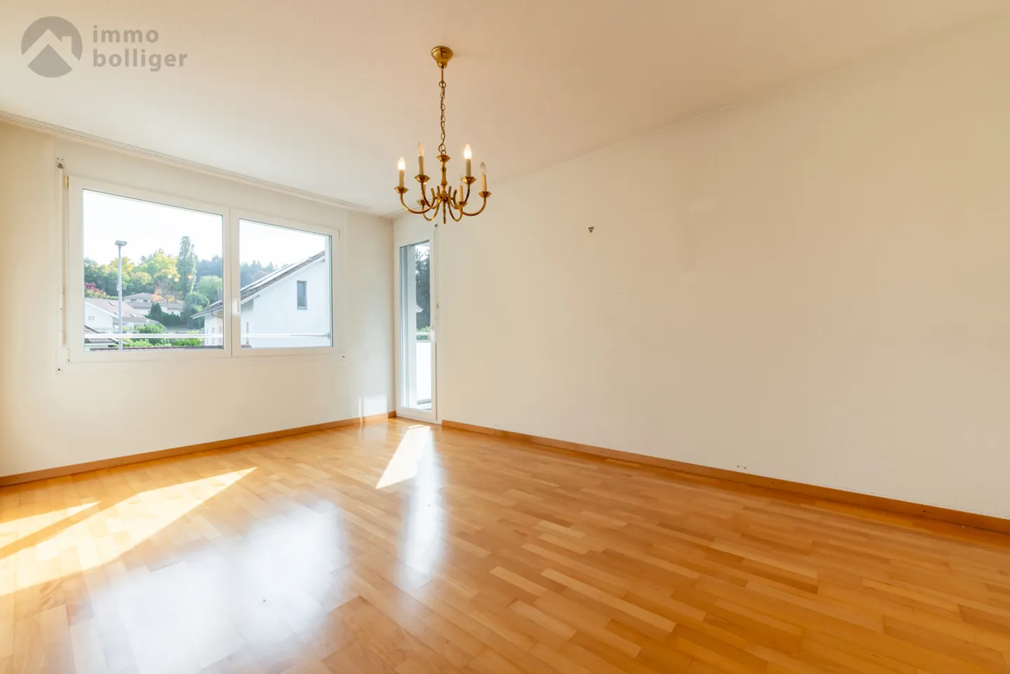 Sunny Rooms, Short Distances – Living with Quality of Life - Photo 10 of 15