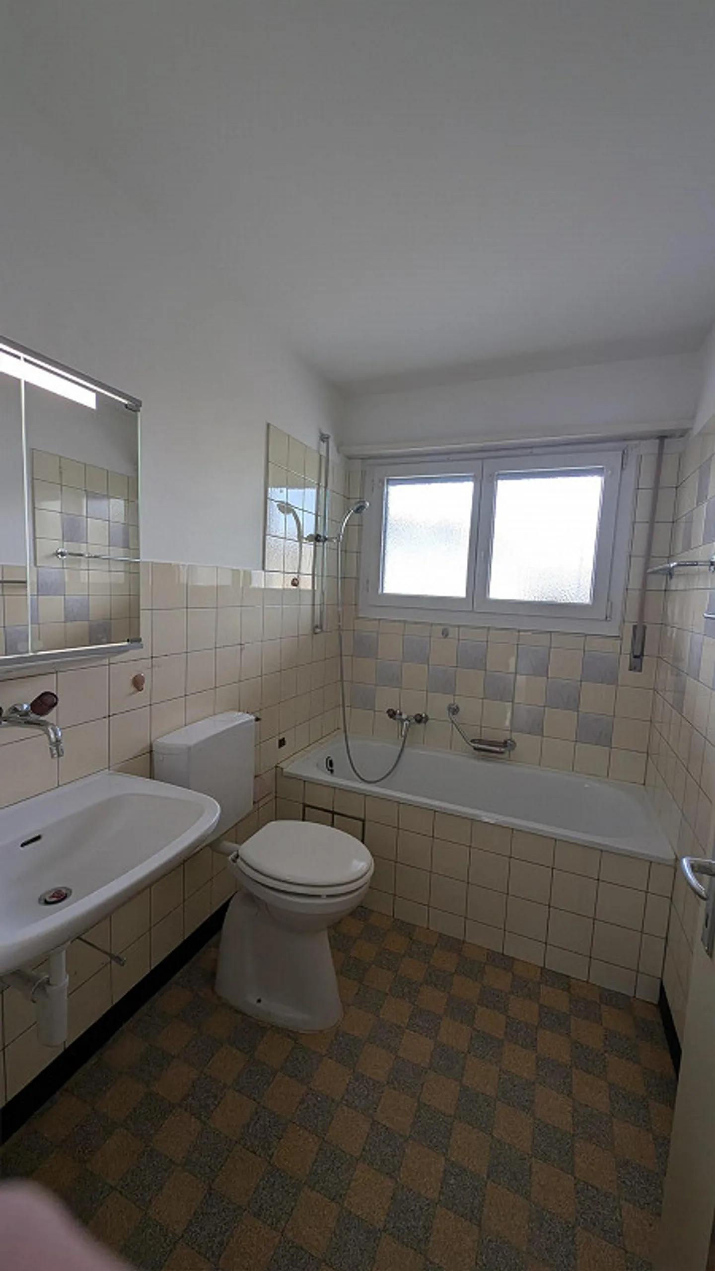 charmante, renovierte 4 Zi.-Wohnung zu mieten! - Foto 6 von 7