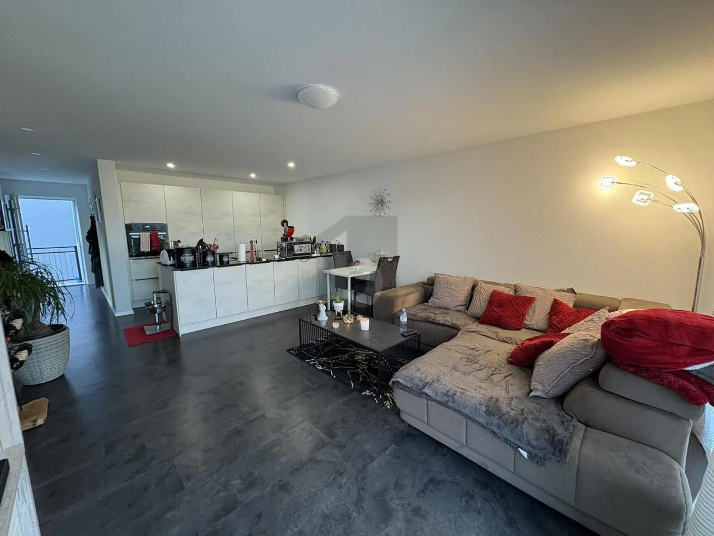 Semi-detached house for sale - Photo 2 of 6