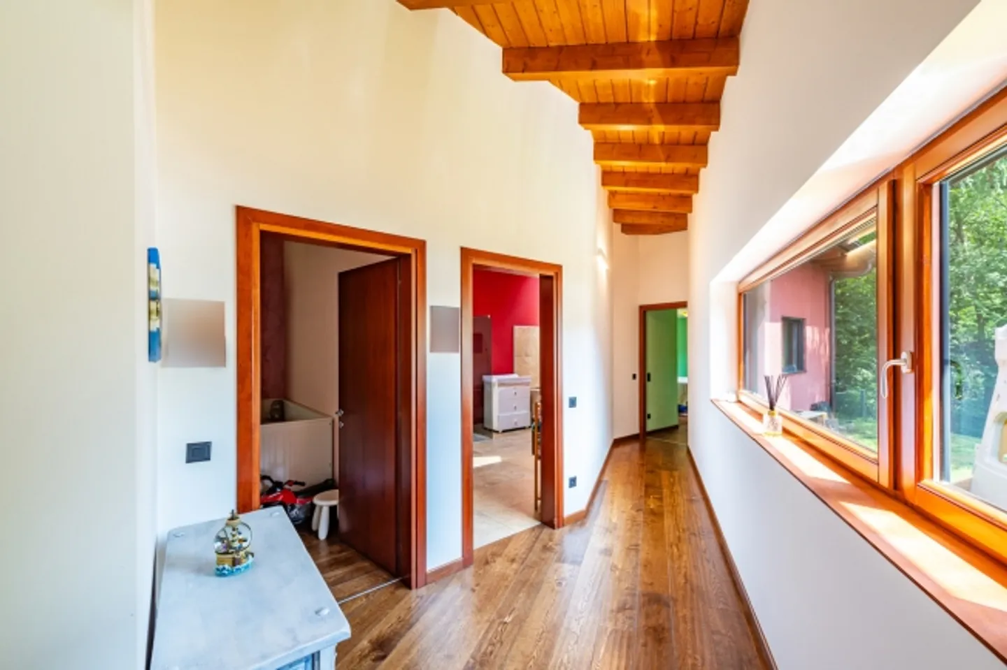 Beautiful semi-detached house in the green with lake view - Photo 9 of 17