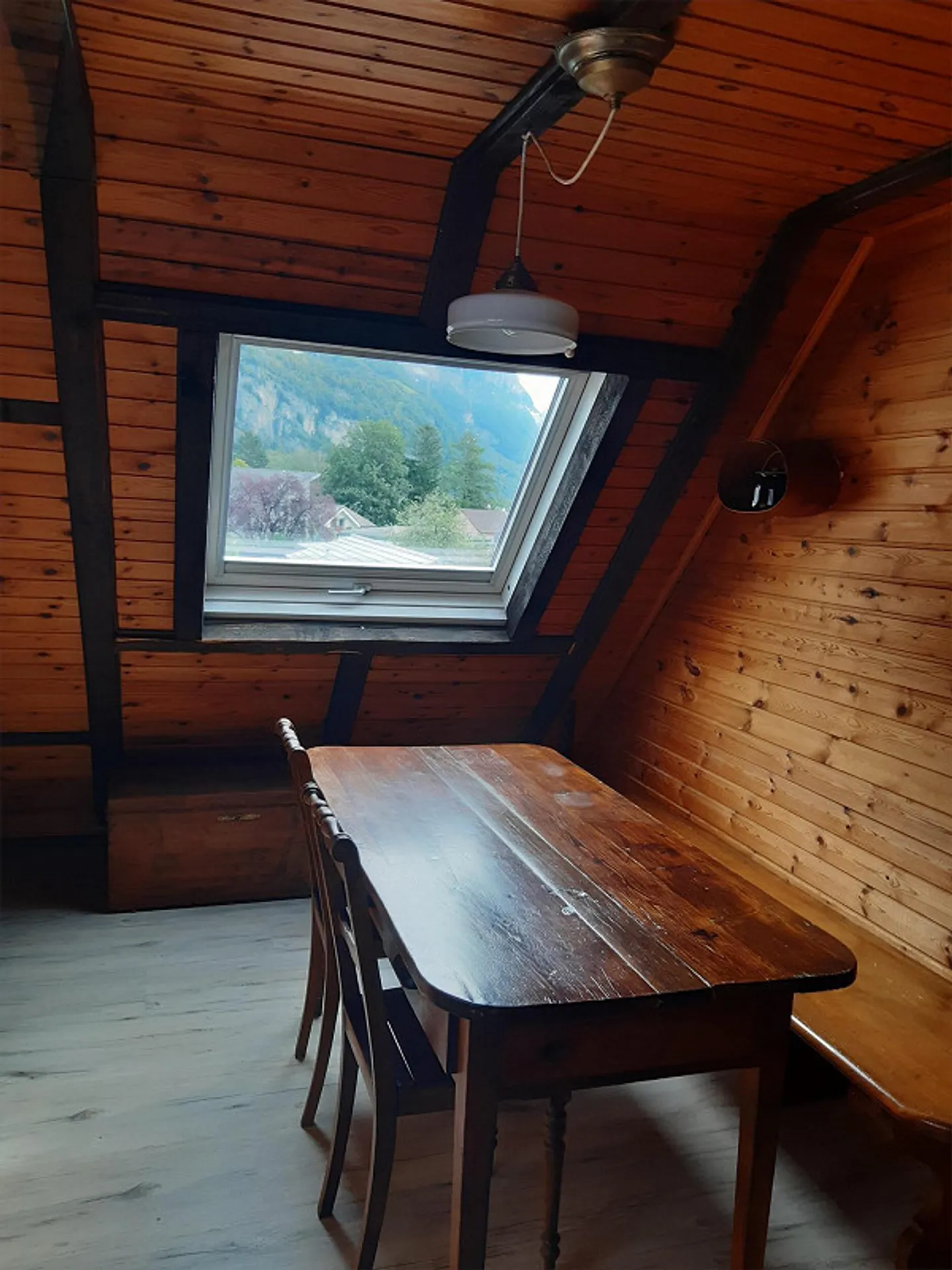 Attico elegantemente restaurato e completamente arredato - Foto 4 di 15
