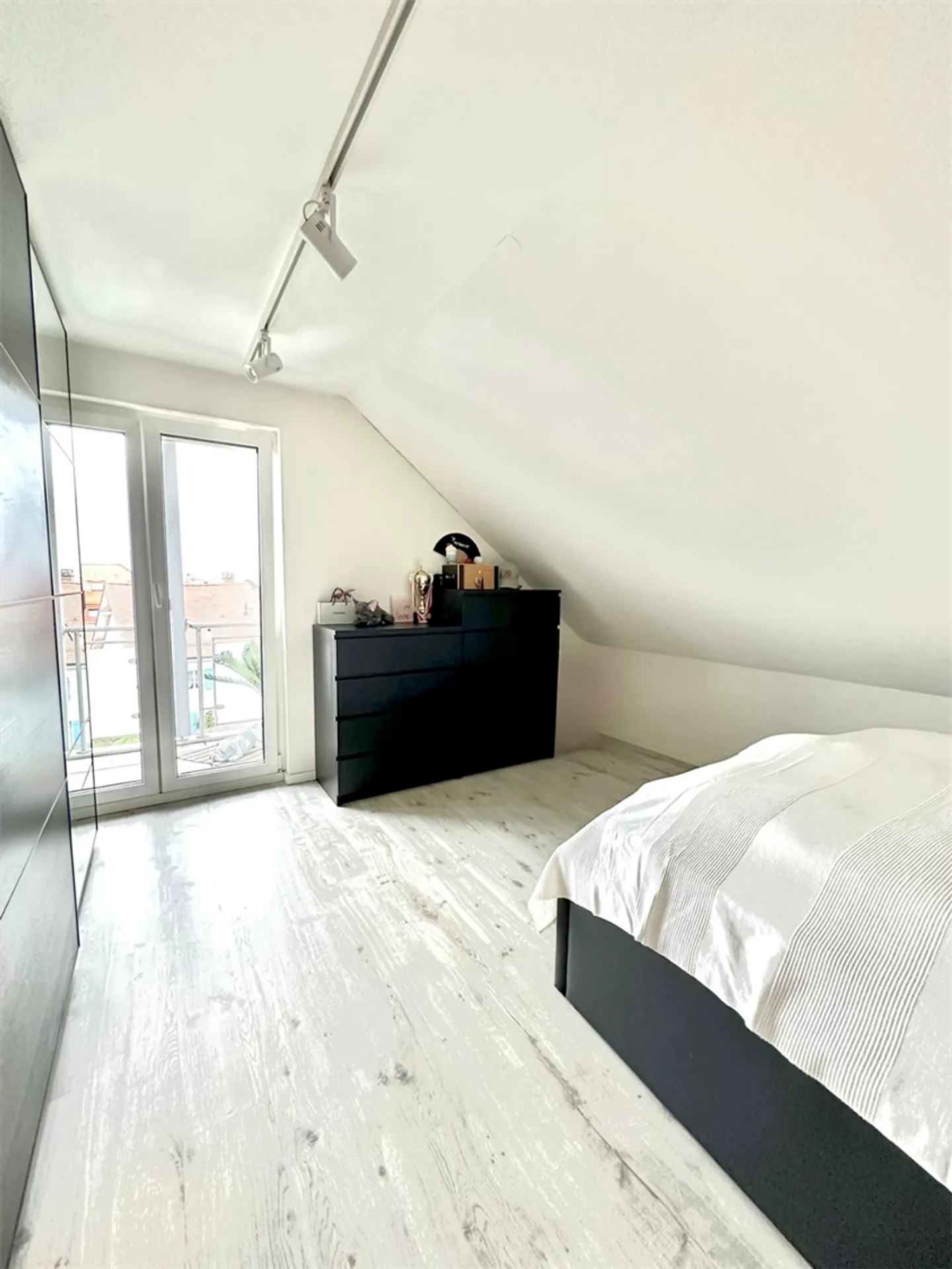 3.5 Room Apartment - Photo 3 of 7